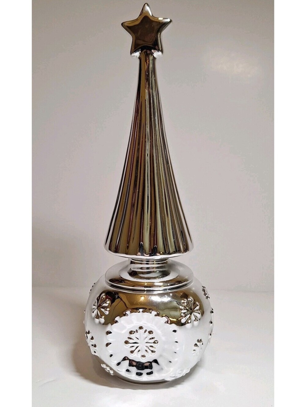 Party Lite Tealite Candle Holder, Starbrite Christmas, P91360